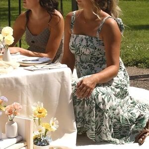 Tropical 🌴  Palm Tree Print Tier Tie strap maxi dress XS